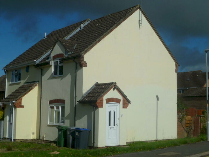 3 Bedroom End Of Terrace House To Rent In Broadwood Close, Warminster, BA12