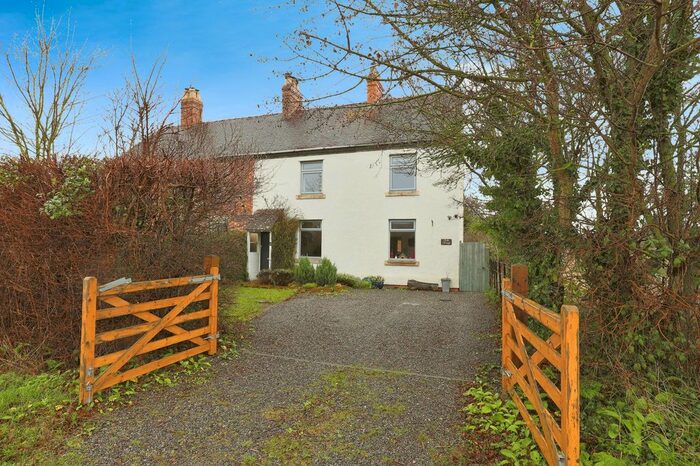 3 Bedroom Semi-Detached House For Sale In Glebe Cottages, Broadway Road, Childswickham, Worcestershire, WR12