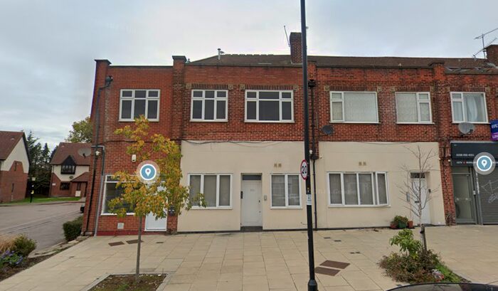 10 Bedroom End Of Terrace House To Rent In Wood End Gardens, Northolt, UB5