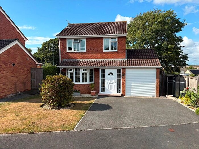 3 Bedroom Detached House For Sale In Cross Close, Fremington, Barnstaple, Devon, EX31