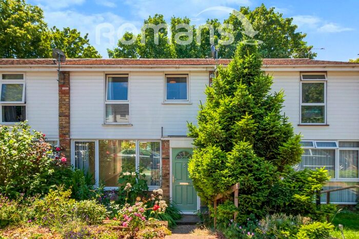 3 Bedroom Terraced House To Rent In Maybrook Gardens, High Wycombe, HP13