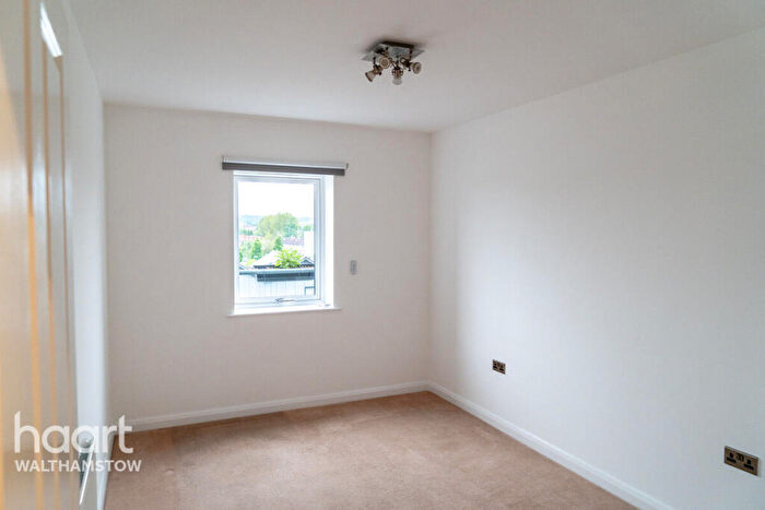 2 Bedroom Apartment For Sale In Thornbury Way, Walthamstow, E17