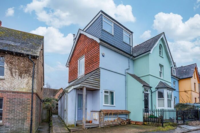 2 Bedroom End Of Terrace House To Rent In Highfields, Forest Row, RH18