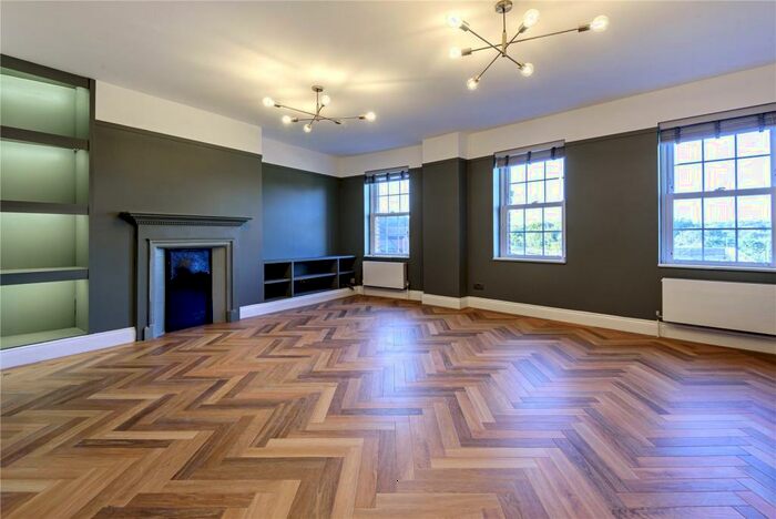 3 Bedroom Duplex To Rent In London Road, Sunningdale, Ascot, SL5