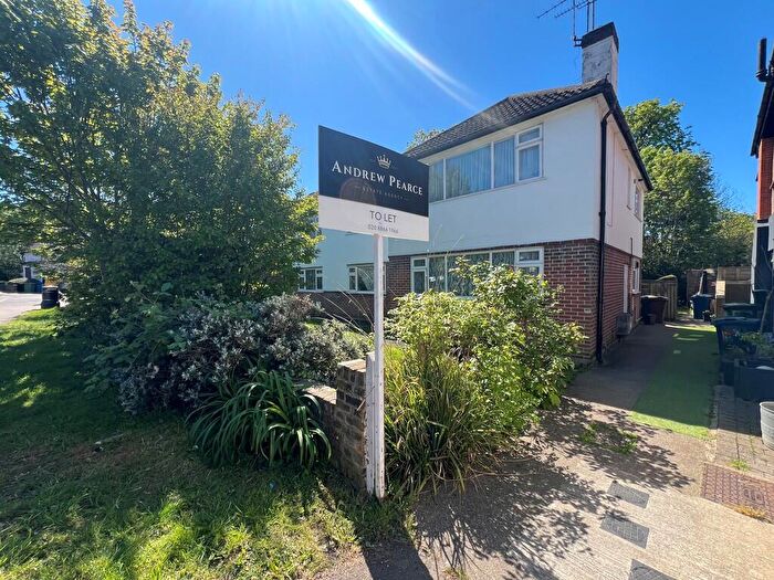 2 Bedroom Ground Maisonette To Rent In Marsh Road, Pinner, HA5