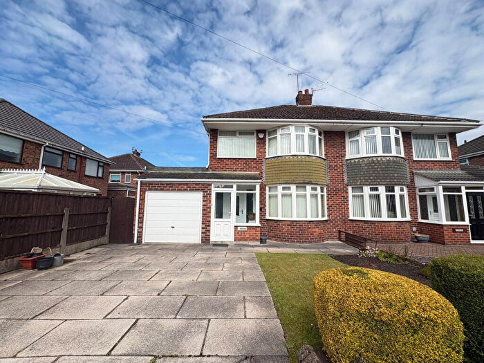 3 Bedroom Semi-Detached House For Sale In Keswick Close, Maghull, L31