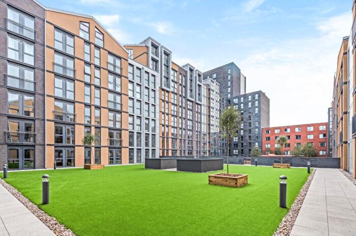 2 Bedroom Apartment To Rent In Arden Gate, Birmingham, B15