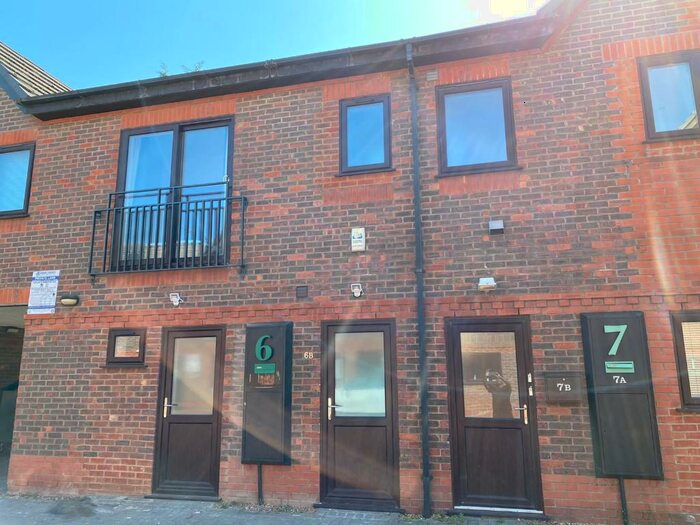 1 Bedroom Flat To Rent In Southampton Street, Reading, Berkshire, RG1