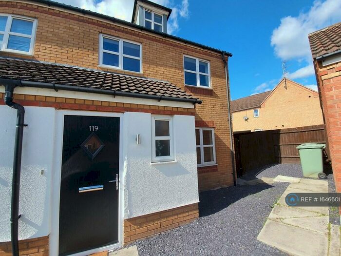 3 Bedroom Semi-Detached House To Rent In Pavior Road, Nottingham, NG5