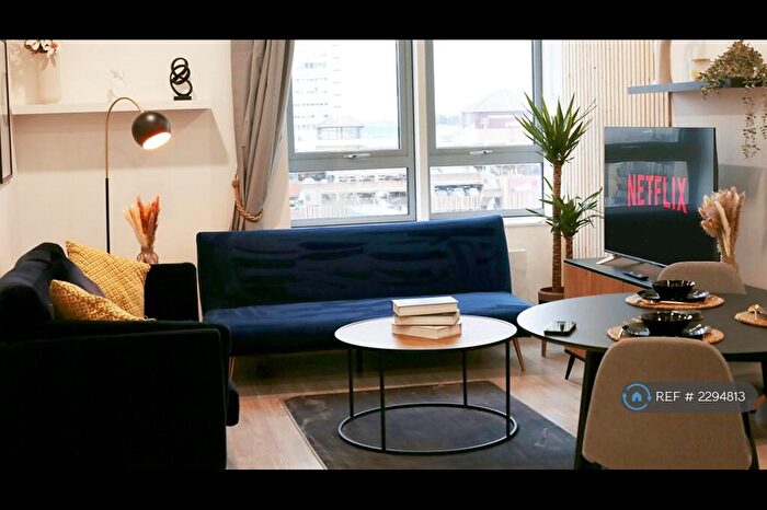 2 Bedroom Flat To Rent In The Platform_, Bracknell, RG12