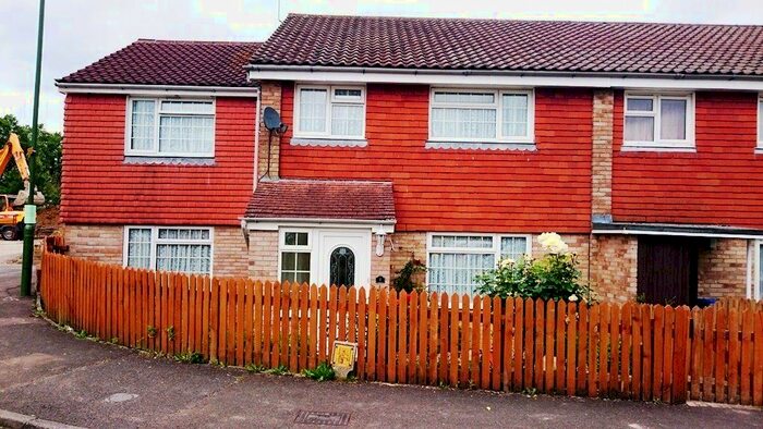 5 Bedroom Terraced House To Rent In Stanley Walk, Horsham, RH13