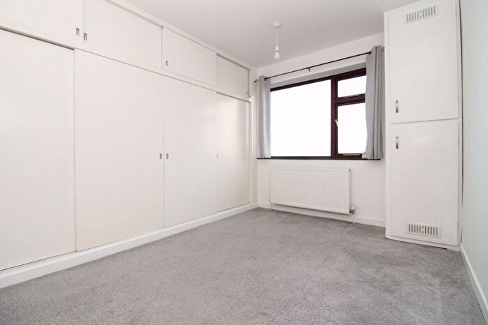 3 Bedroom Semi-Detached House For Sale In Willard Avenue, Billinge, Wigan, WN5