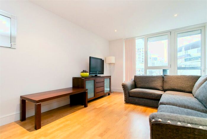 2 Bedroom Flat To Rent In Drayton Park, London, N5