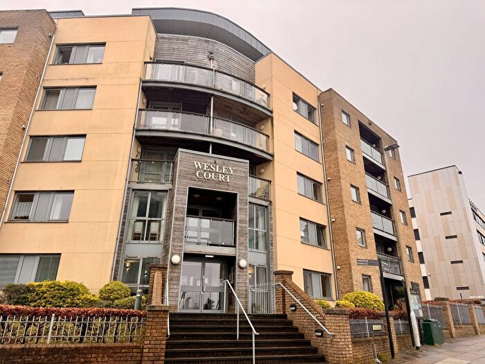 1 Bedroom Flat For Sale In Millbay Road, Stonehouse, Plymouth, PL1