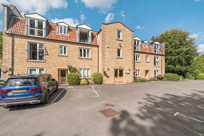 2 Bedroom Flat To Rent In Kingfisher Court, Avonpark Village, Limpley Stoke, BA2