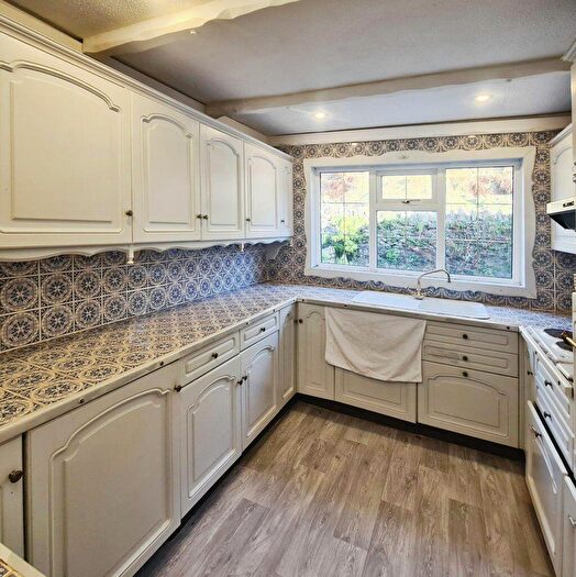 2 Bedroom Bungalow To Rent In Gelli Houses, Port Talbot, SA13