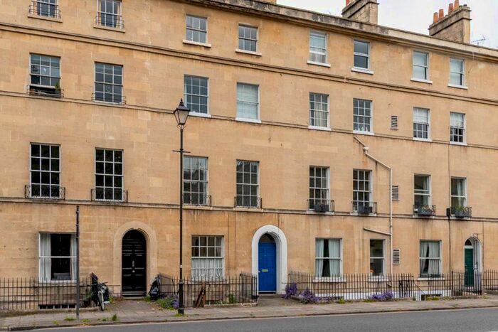 1 Bedroom Flat To Rent In Darlington Street, Bath, BA2