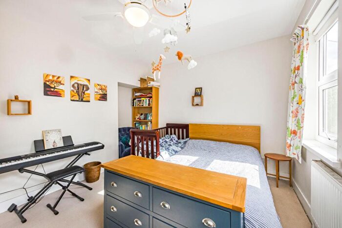 2 Bedroom Terraced House For Sale In Albany Road, Walthamstow, E17