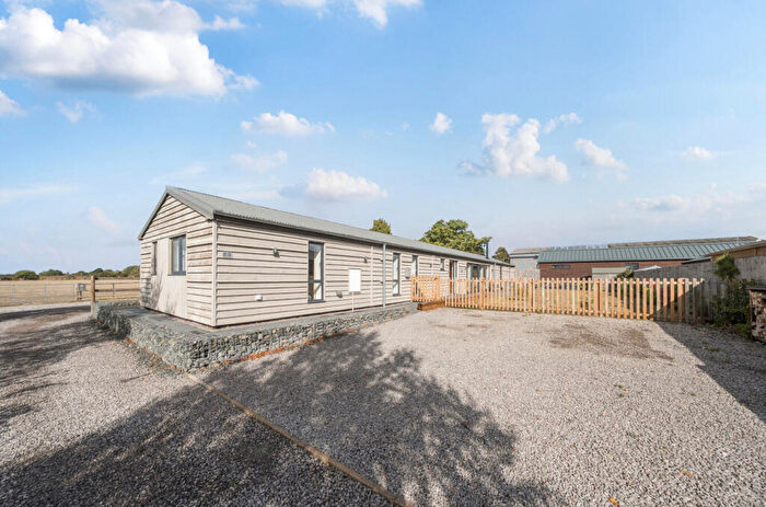 3 Bedroom Barn Conversion For Sale In Dingle Lane, Twyning, Tewkesbury, GL20