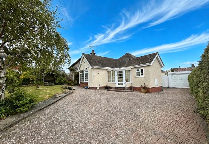 2 Bedroom Detached Bungalow For Sale In Penrhyn Isaf Road, Penrhyn Bay, LL30