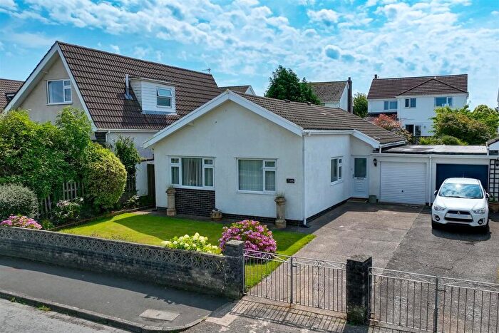 3 Bedroom Semi-Detached Bungalow For Sale In Pennard Drive, Southgate, Swansea, SA3