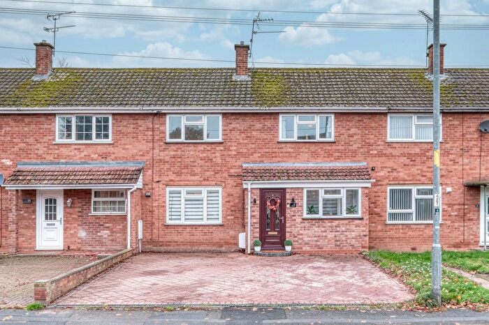 3 Bedroom End Terrace House For Sale In Cranham Drive, Worcester, WR4