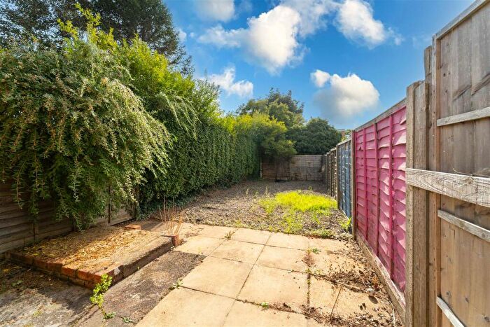 5 Bedroom House To Rent In Teignmouth Road, Birmingham, B29