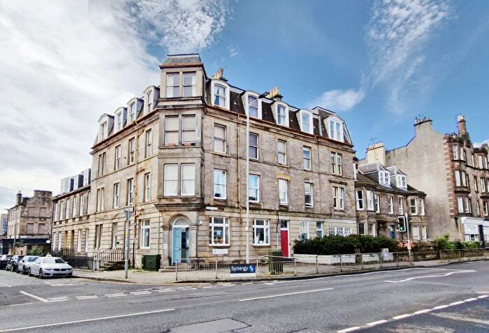 2 Bedroom Flat For Sale In / Ferry Road, Leith, Edinburgh, EH6