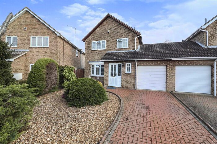 3 Bedroom Detached House For Sale In Duchy Close, Chelveston, NN9