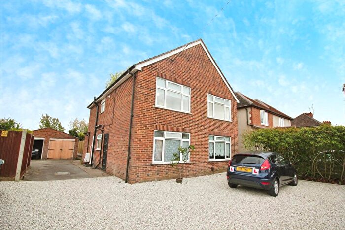 3 Bedroom Maisonette To Rent In Hillside Road, Reading, Earley, RG6