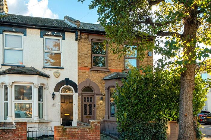 2 Bedroom End Terrace House For Sale In Cheddington Road, Edmonton, London, N18