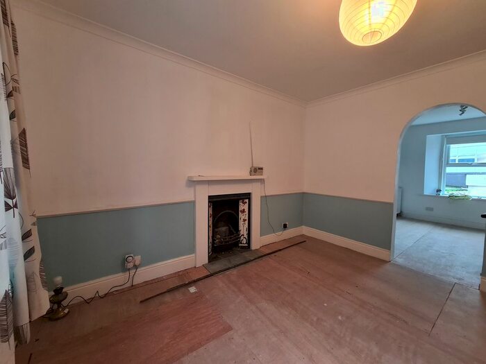 2 Bedroom Maisonette To Rent In Abbey Road, Torquay, TQ2