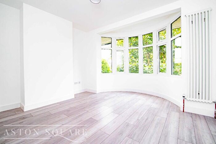 2 Bedroom Flat To Rent In Braemar Avenue, London, NW10