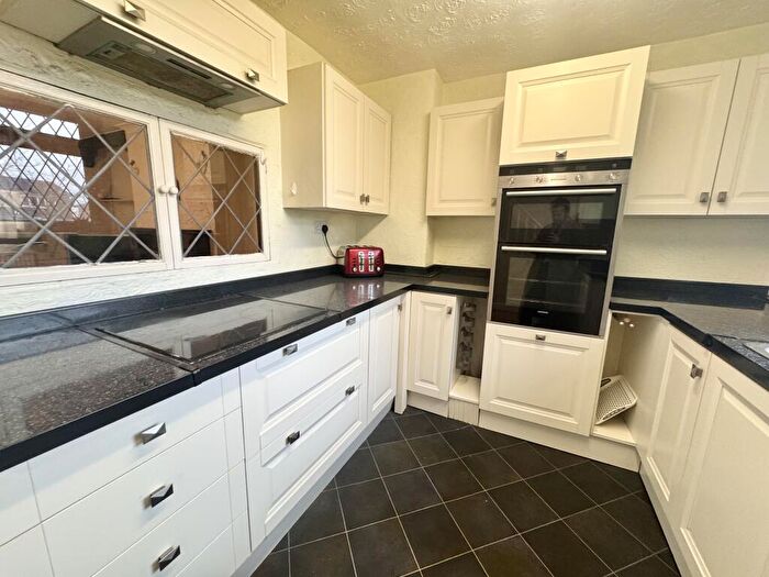 3 Bedroom Terraced House To Rent In Fawcett Street, S3