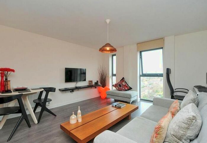 1 Bedroom Flat To Rent In London Road, Croydon, CR0