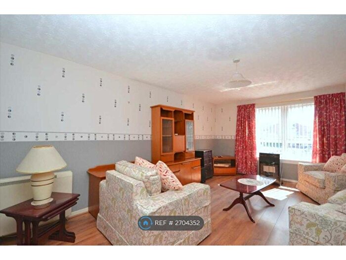 2 Bedroom Flat To Rent In Bridgeton, Glasgow, G40