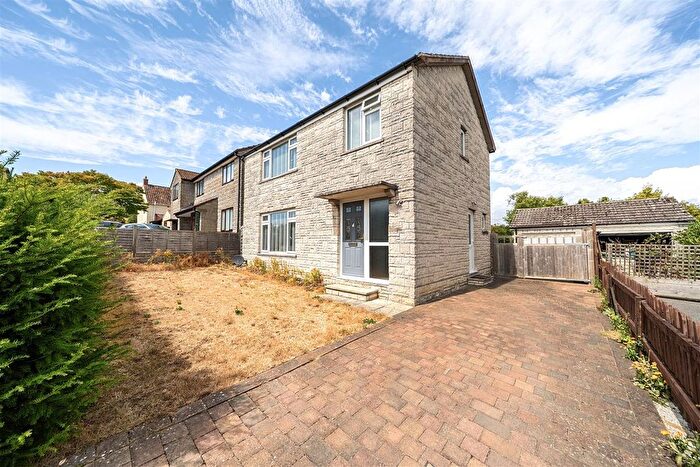 3 Bedroom Detached House For Sale In Portland Road, Huish Episcopi, TA10