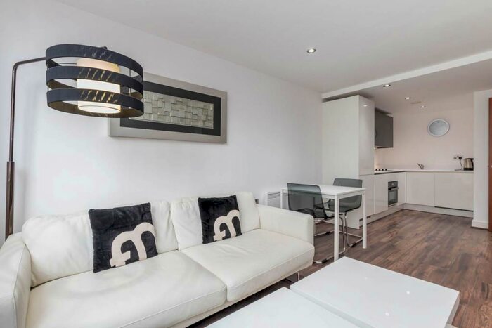 1 Bedroom Apartment To Rent In Madison House, Wrentham Street, B5