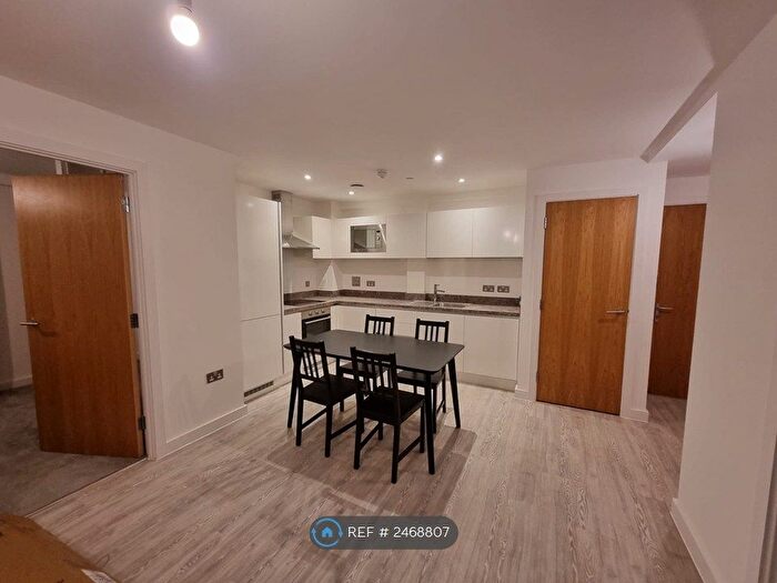 2 Bedroom Flat To Rent In Craven Street, Manchester, M5