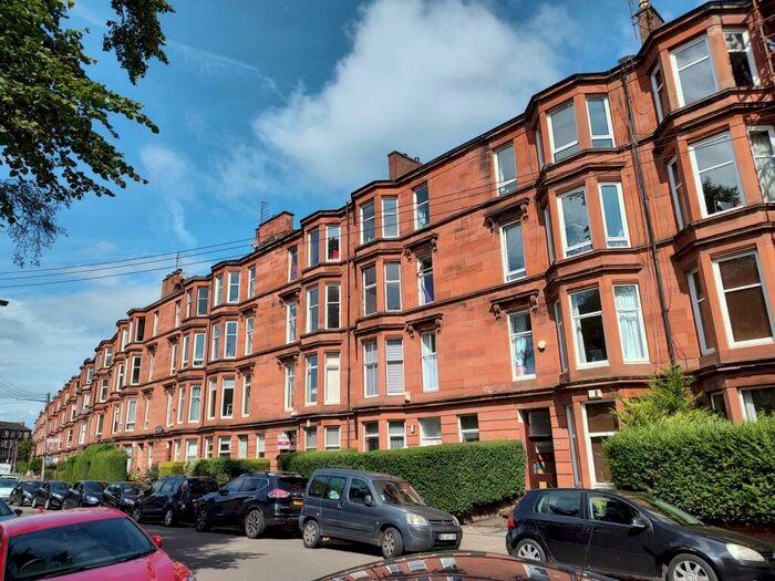 2 Bedroom Flat To Rent In Waverley Gardens, Shawlands, Glasgow, G41
