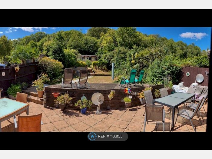 6 Bedroom Semi-Detached House To Rent In Old Lodge Lane, Purley, CR8