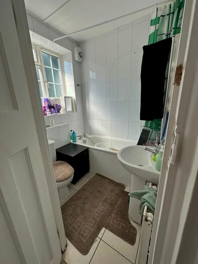 Studio To Rent In St James's Road, Croydon, CR0