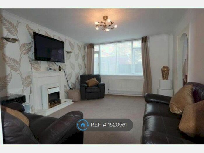 3 Bedroom Maisonette To Rent In Tawney Road, London, SE28