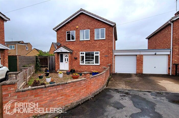 3 Bedroom Detached House For Sale In West Promenade, Driffield, East Riding Of Yorkshi, YO25