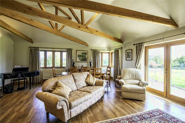 5 Bedroom Bungalow For Sale In Brimpton Road, Brimpton, Reading, Berkshire, RG7