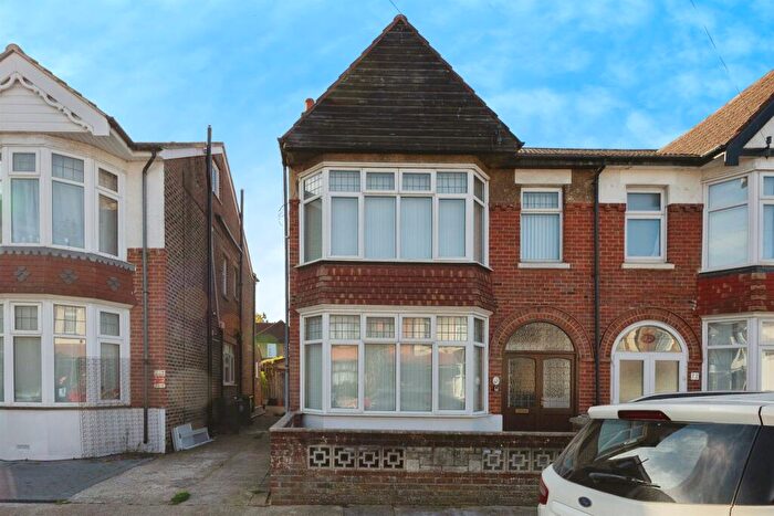 4 Bedroom Semi-Detached House For Sale In Thurbern Road, Portsmouth, PO2