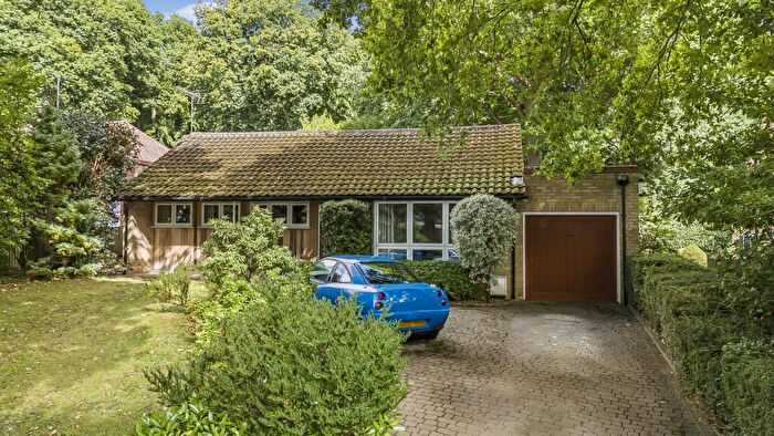 4 Bedroom Bungalow For Sale In Reddings, Welwyn Garden City, AL8