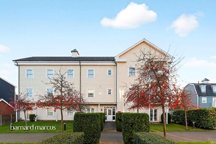 1 Bedroom Flat For Sale In Sherbrooke Way, Worcester Park, KT4