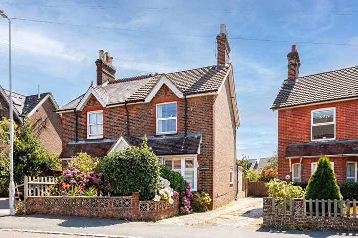 2 Bedroom Property For Sale In Queens Road, Crowborough, TN6
