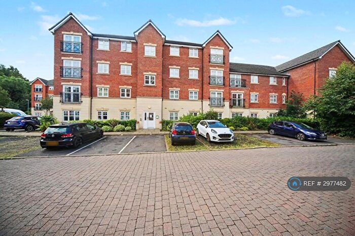2 Bedroom Flat To Rent In Astley Brook Close, Bolton, BL1